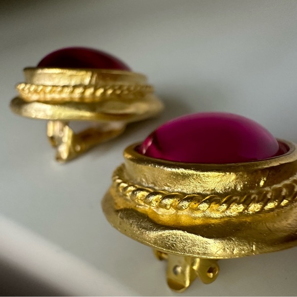 Rare Vintage Gem-Craft Statement Pink Crystal & Gold Signed Clip On Earrings - Picture 3 of 9